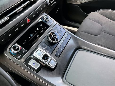 Used 2025 Hyundai Palisade Calligraphy AWD/4WD image 16