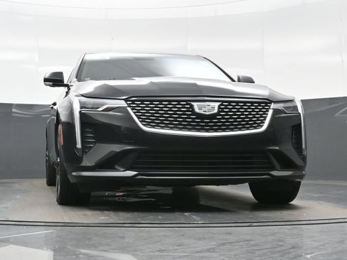 Used 2022 Cadillac CT4 Luxury w/ Sun And Sound Package AWD/4WD image 31