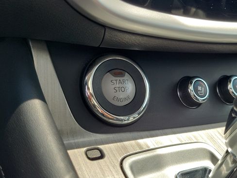 Used 2016 Nissan Murano Platinum w/ Platinum Technology Package AWD/4WD image 28