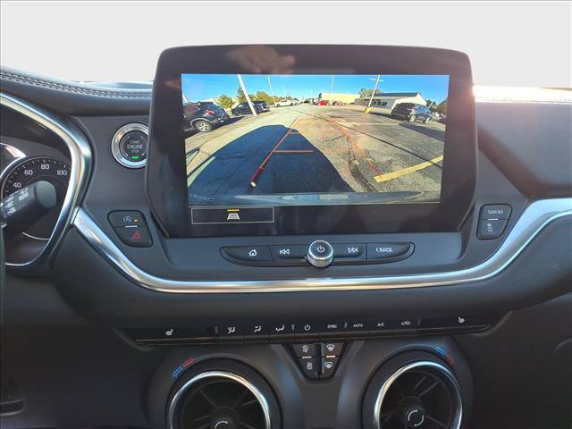Used 2025 Chevrolet Blazer LT FWD image 25