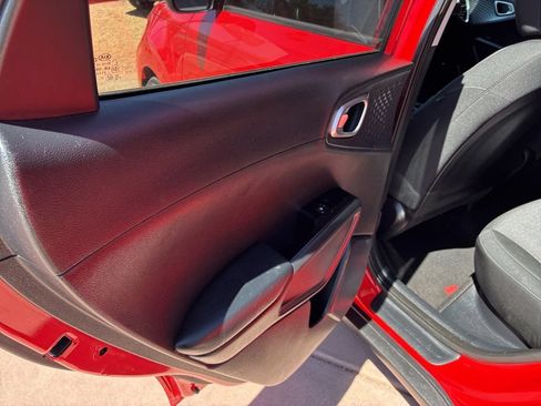 Used 2021 Kia Soul S FWD image 15