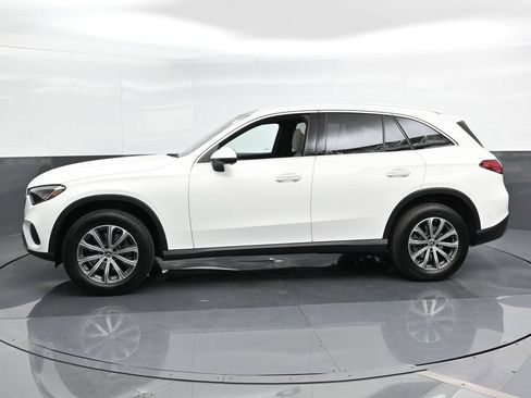 Used 2025 Mercedes-Benz GLC 300 4MATIC image 7