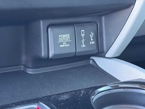 Used 2017 Honda Pilot Touring image 26