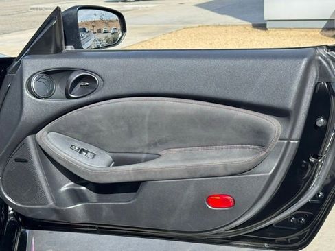 Used 2019 Nissan 370Z NISMO image 30