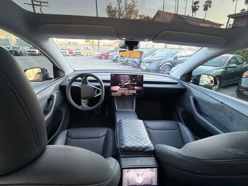 Used 2026 Tesla Model Y 2WD image 4