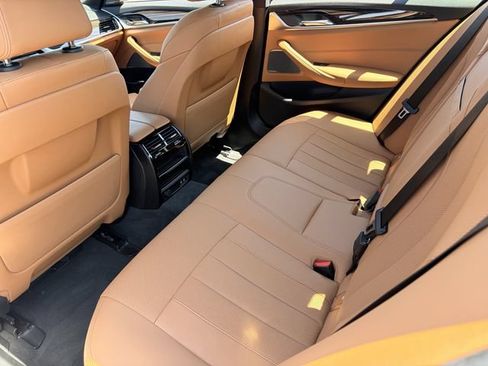 Used 2023 BMW 530e w/ Premium Package RWD image 17