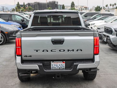 Used 2024 Toyota Tacoma TRD Off-Road image 8