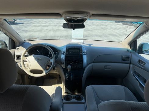 Used 2007 Toyota Sienna LE FWD image 9