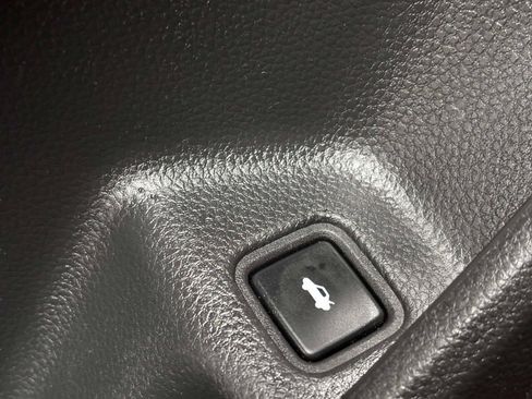 Used 2018 Honda Accord Sport image 26