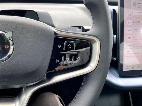 New 2026 Volvo EX30 Plus w/ Protection Package image 18