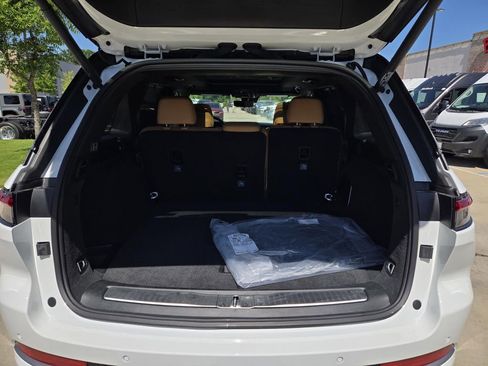 New 2026 Jeep Grand Cherokee Summit AWD/4WD image 11