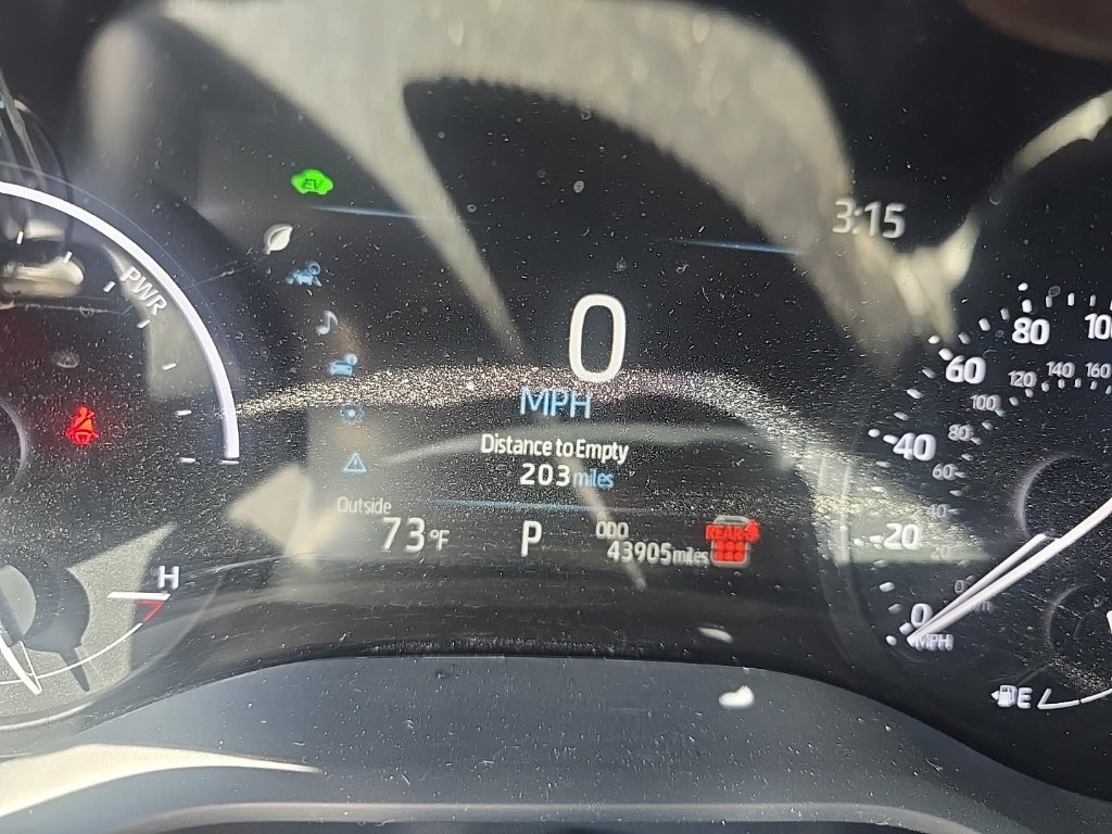 Used 2025 Toyota Sienna XLE FWD image 14