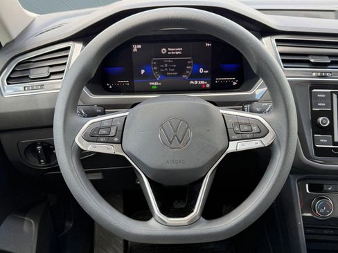 Used 2022 Volkswagen Tiguan S image 15