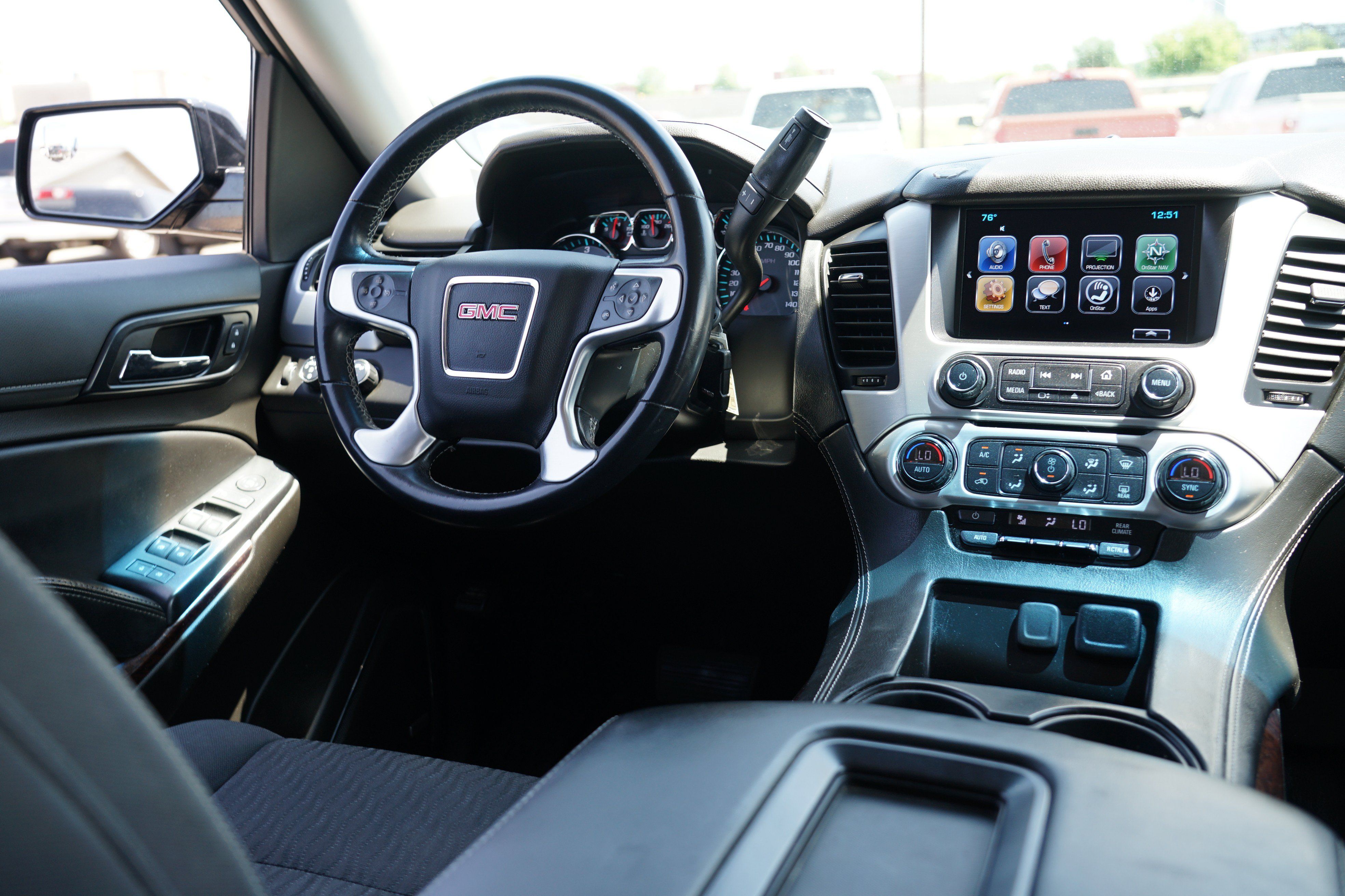 Used 2019 GMC Yukon XL SLE w/ SLE Value Package AWD/4WD image 14