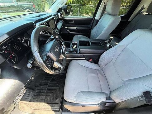 Used 2022 Toyota Tundra SR5 w/ SR5 Convenience Package AWD/4WD image 30