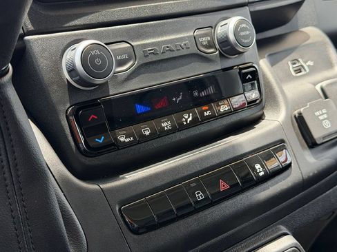 New 2026 RAM ProMaster 1500 w/ Convenience Group FWD image 17