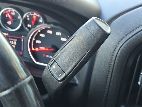 Used 2022 Chevrolet Silverado 2500 LT w/ Convenience Package image 19