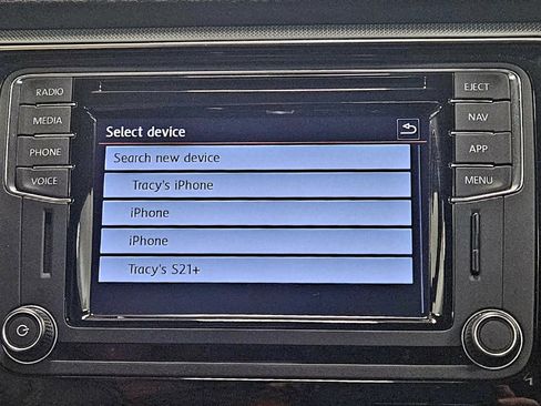 Used 2018 Volkswagen Passat 2.0T SE image 17