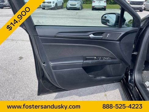 Used 2018 Ford Fusion SE w/ Fusion SE Technology Package FWD image 15