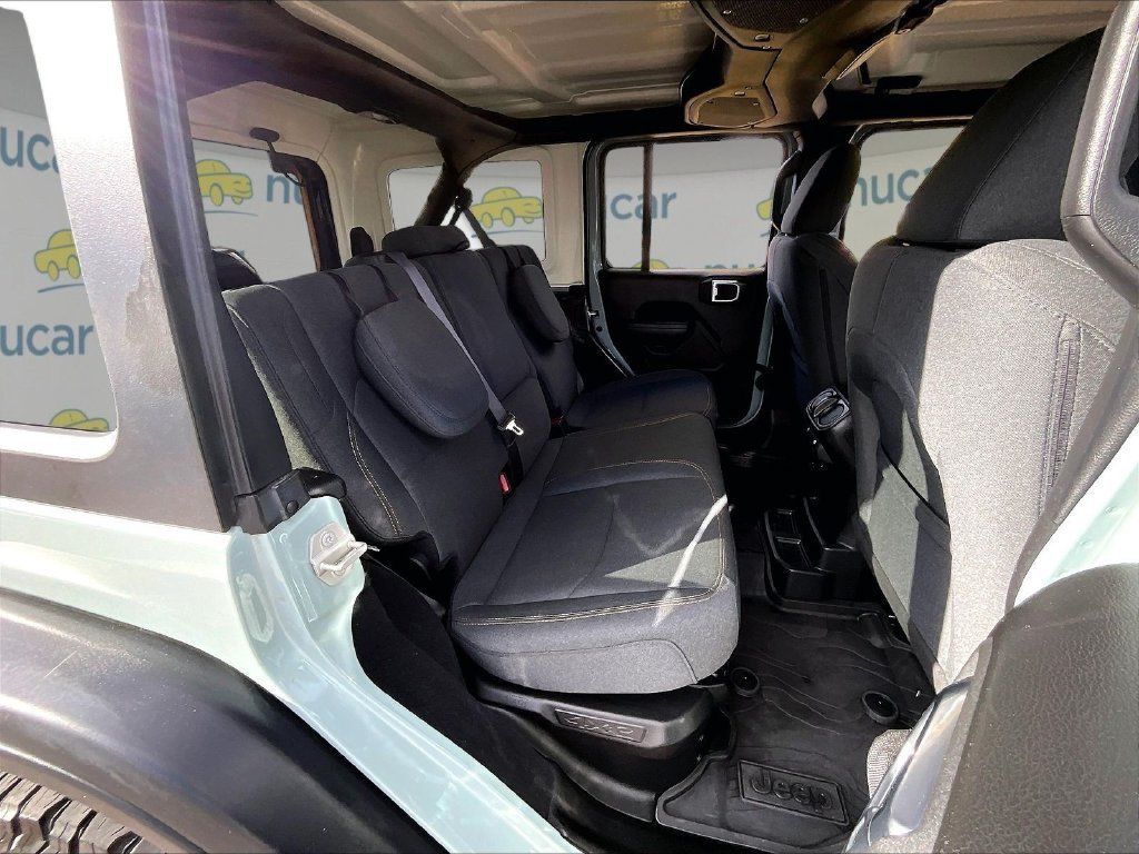 Used 2024 Jeep Wrangler Unlimited AWD/4WD image 16