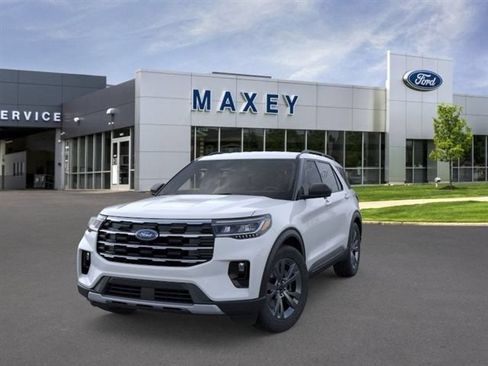 Used 2026 Ford Explorer Active w/ Active Comfort Package AWD/4WD image 2