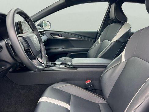 Certified 2025 Toyota Camry SE image 15