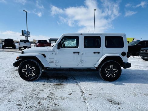 Used 2024 Jeep Wrangler Sahara w/ Safety Group image 33