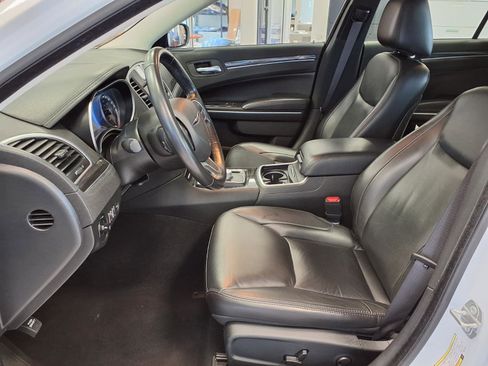 Used 2022 Chrysler 300 Touring L RWD image 21