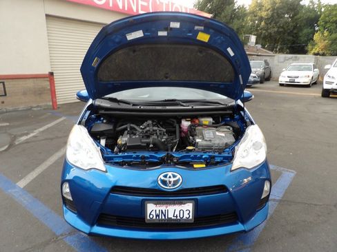 Used 2012 Toyota Prius C Four image 12