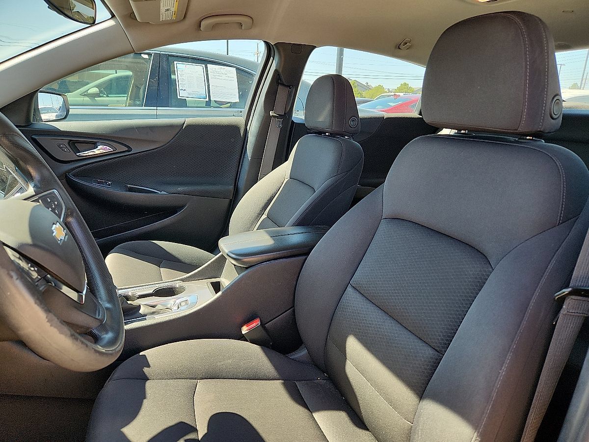 Used 2024 Chevrolet Malibu LT FWD image 9
