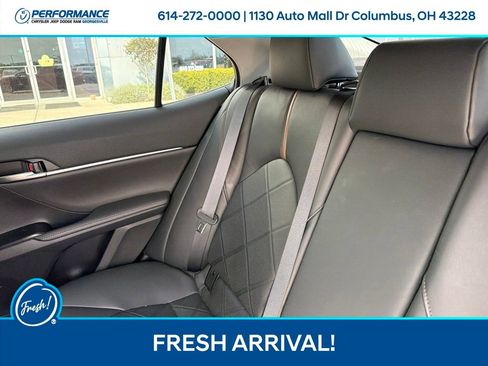 Used 2019 Toyota Camry XLE w/ Navigation Package FWD image 22