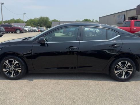 Used 2022 Nissan Sentra SV image 4