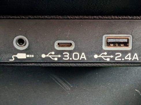 Used 2025 Subaru Forester Limited image 25