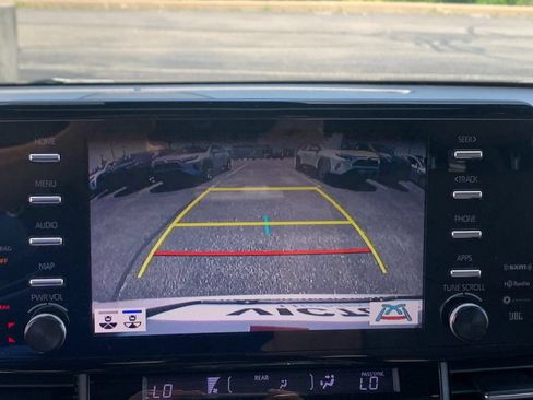 Used 2021 Toyota Sienna Limited AWD/4WD image 22