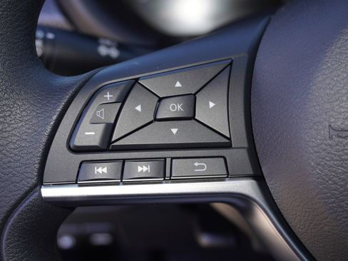 Used 2024 Nissan Kicks SV FWD image 17