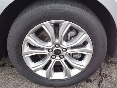 Used 2024 Ford Edge Titanium AWD/4WD image 49