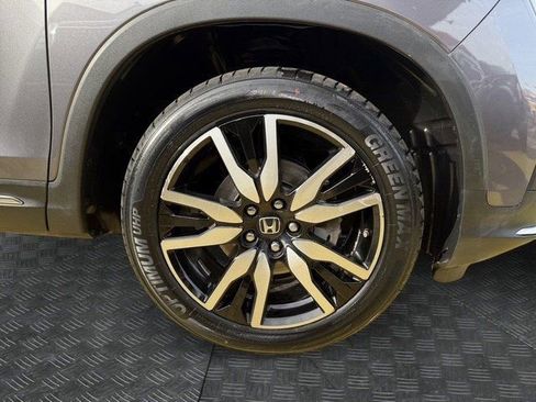 Used 2022 Honda Pilot Touring image 8