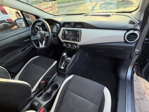 Used 2021 Nissan Versa SV FWD image 14