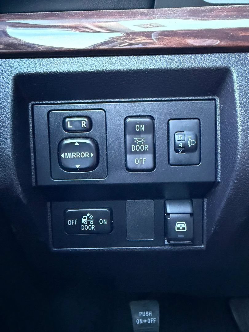 Used 2016 Toyota Tundra Limited RWD image 30
