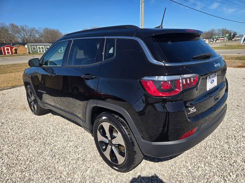 Used 2017 Jeep Compass Latitude w/ Popular Equipment Group image 3