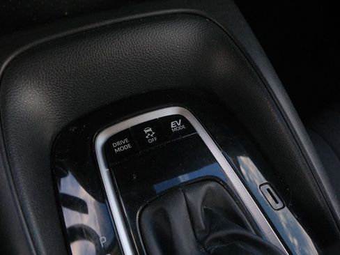 Used 2023 Toyota Corolla LE image 22