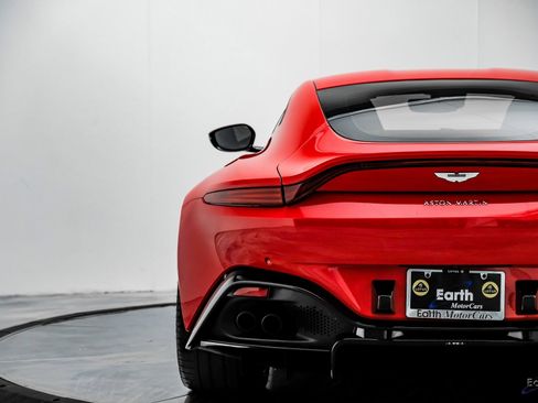 Used 2019 Aston Martin V8 Vantage Coupe image 15