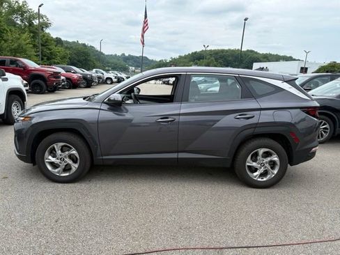 Used 2022 Hyundai Tucson SE AWD/4WD image 2