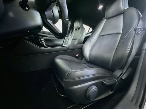 Used 2019 MAZDA MAZDA3 Hatchback FWD image 13