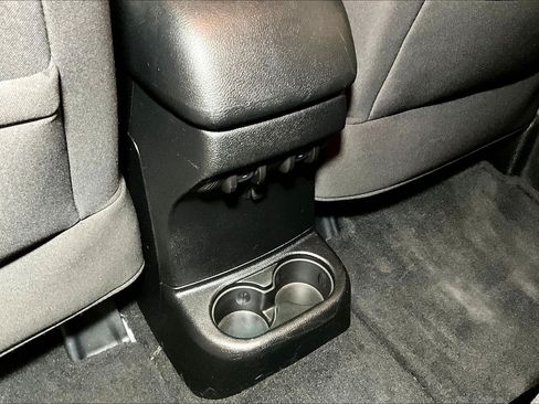 Used 2014 Jeep Wrangler Unlimited Sahara w/ Connectivity Group AWD/4WD image 11