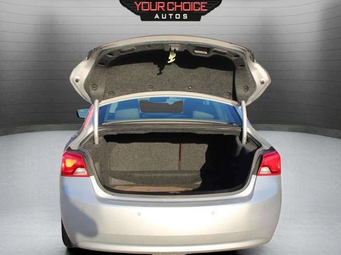 Used 2015 Chevrolet Impala LT w/ Convenience Package image 9