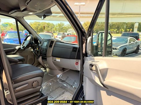 Used 2015 Mercedes-Benz Sprinter 3500 image 30