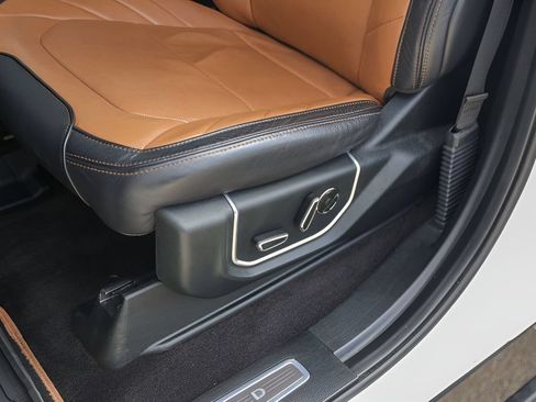 Used 2016 Ford F150 Limited AWD/4WD image 8