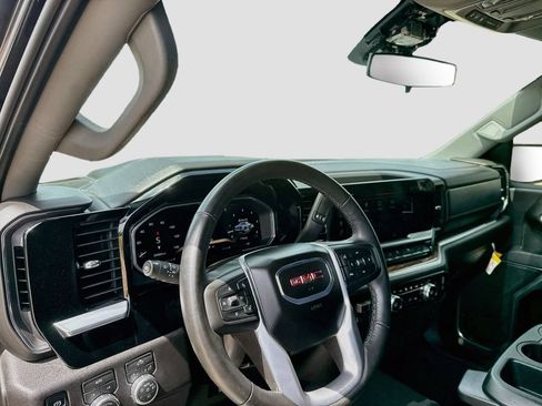 Used 2026 GMC Sierra 1500 Elevation AWD/4WD image 11