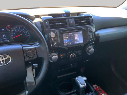 Used 2019 Toyota 4Runner SR5 AWD/4WD image 6
